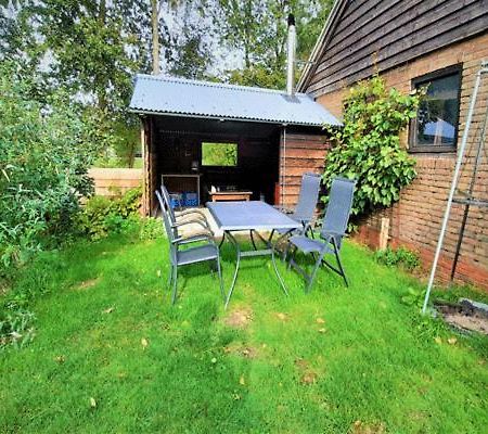 Vakantiehuis Met Jacuzzi 4 Personen Giethoorn Exterior photo